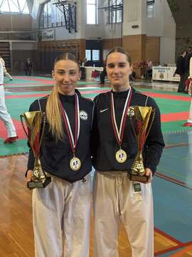 Maša Magajna in Lara Đaković