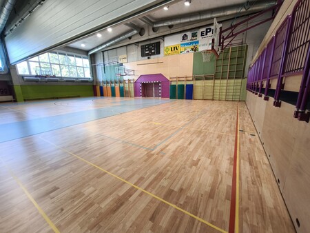 oš mv _ tribune in parket (5)