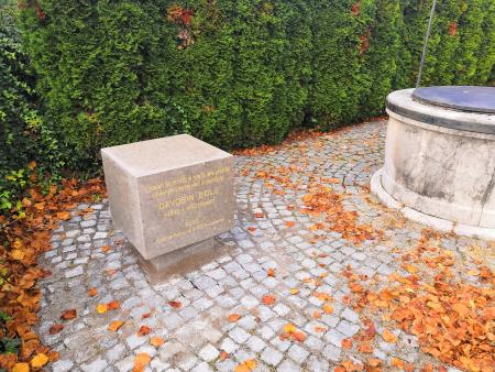 spominsko obeležje Davorinu Boletu v Kočah