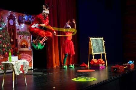 813