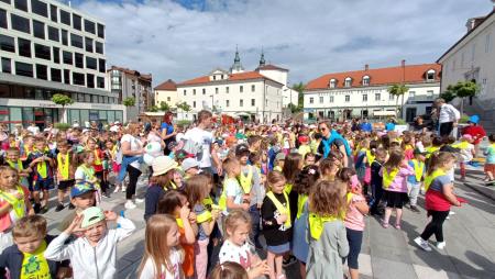 351500111_217563931101674_9199326077201749319_n