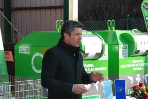 Postavitev uličnih zbiralnikov