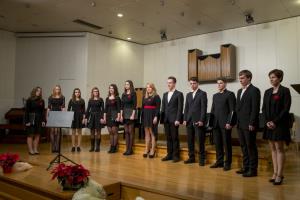 Vokalna skupina Mavrica je v zadnjih dneh decembra koledovala že 8. leto zapovrstjo