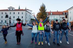 Živahna sobota na Titovem trgu v Postojni