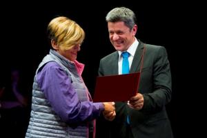 Postojna je cvetela – tokrat v soju odrskih luči
