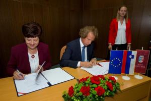 Izobraževalni center sodobnih tehnologij za nov razvojni zagon Primorsko notranjske regije