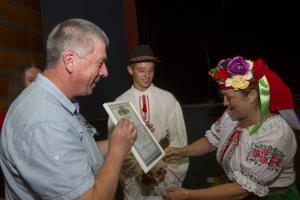 Kulturni utripu poletja tokrat v Kulturnem domu Postojna s folklornimi skupinami iz Ukrajine
