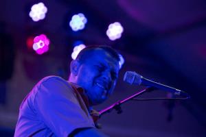 Uroš Perič s koncertne turneje po Franciji direktno na Kulturni utrip v Postojno