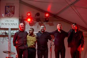 Uroš Perič s koncertne turneje po Franciji direktno na Kulturni utrip v Postojno