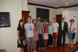 Območna enota Postojna izplačala štipendije zavarovancem, ki so se rodili pred 18 leti