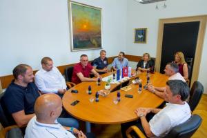 Visoki košarkarski obisk pri županu