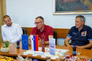 Visoki košarkarski obisk pri županu