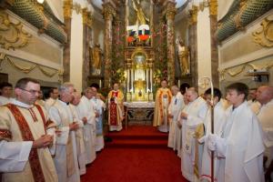 Monsignor Vladimir Pirih je obhajal svojo železno mašo