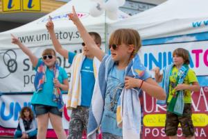 Razigran plesni pozdrav pričetku turistične sezone