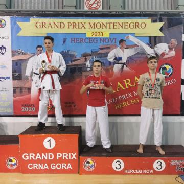 IMG-21d96864a41cb90b91f90b75edfdf0be-V