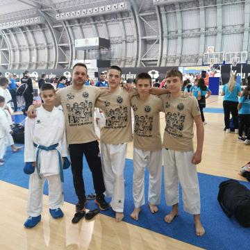 IMG-287c082f1e4060e7c44ef59c2e6f19b6-V