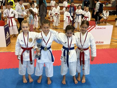 IMG-d168c2e8d942deb2ca30e34568933a2f-V