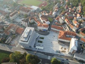 DOBRODOŠLI NA OSREDNJEM MESTNEM TRGU!