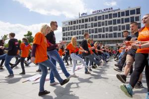 Generacija postojnskih maturantov odplesala v »zrela leta«