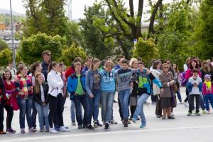 Generacija postojnskih maturantov odplesala v »zrela leta«