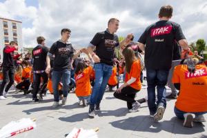 Generacija postojnskih maturantov odplesala v »zrela leta«