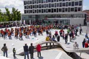 Generacija postojnskih maturantov odplesala v »zrela leta«