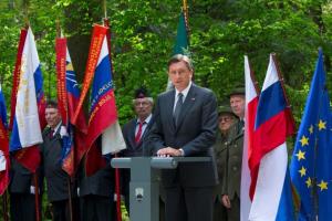 Praznovanje v Črni jami