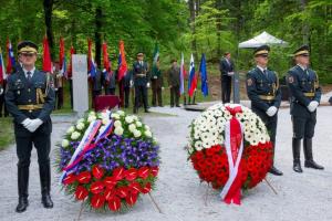 Praznovanje v Črni jami