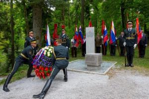 Praznovanje v Črni jami