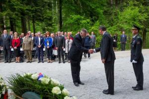 Praznovanje v Črni jami