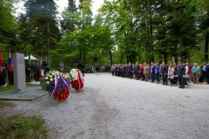 Praznovanje v Črni jami