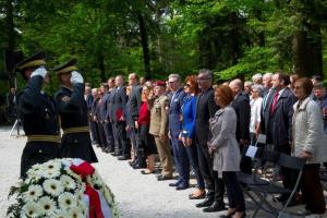 Praznovanje v Črni jami