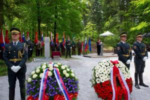 Praznovanje v Črni jami