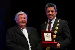 Porodničar in ginekolog Aleksander Merlo je častni občan Postojne