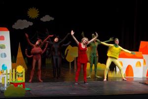 Abonenti otroškega abonmaja »MALI MEDO« so tokrat uživali v glasbeno-gledališki-plesni predstavi