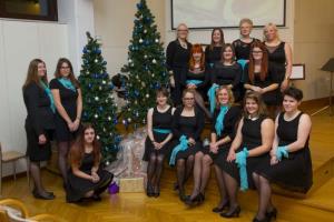 Dekliški pevski zbor Mavrica že 7. leto zapovrstjo obujal koledniške navade