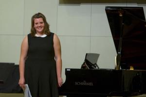 Dekliški pevski zbor Mavrica že 7. leto zapovrstjo obujal koledniške navade