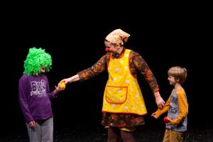 Profesorica Sfrčkljana – klovnska predstava