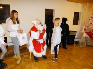 Miklavževanje v Hraščah