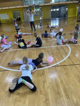 projekt "her world, her rules"