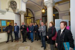 Trst in spomeniki padlim v Postojni