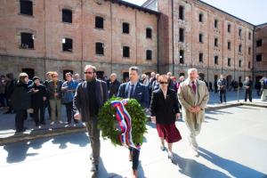 Trst in spomeniki padlim v Postojni