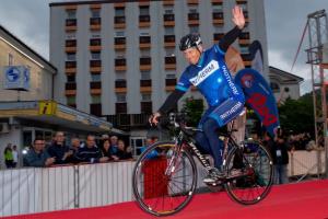 Dirka okoli Slovenije s startom in ciljem v Postojni