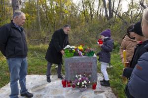 Obisk obeležij v krajevni skupnosti POSTOJNA pred Dnevom spomina na mrtve