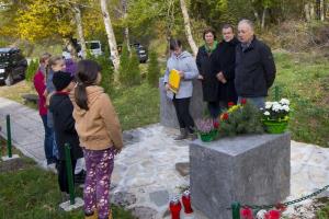 Obisk obeležij v krajevni skupnosti POSTOJNA pred Dnevom spomina na mrtve