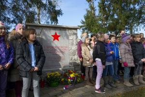 Obisk obeležij v krajevni skupnosti POSTOJNA pred Dnevom spomina na mrtve