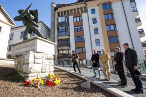Obisk obeležij v krajevni skupnosti POSTOJNA pred Dnevom spomina na mrtve