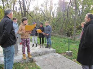 Obisk obeležij v krajevni skupnosti POSTOJNA pred Dnevom spomina na mrtve