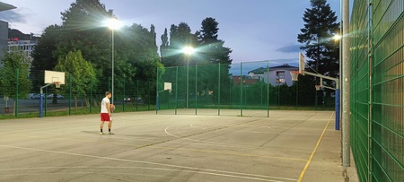 športno igrišče pred OŠ AG