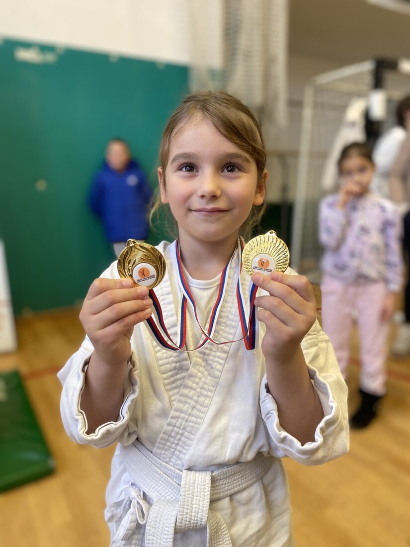 Mladi upi Shotokan karate kluba Postojna izjemno uspešni - postojna.si